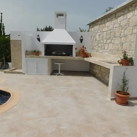 Country house Antigoni's *