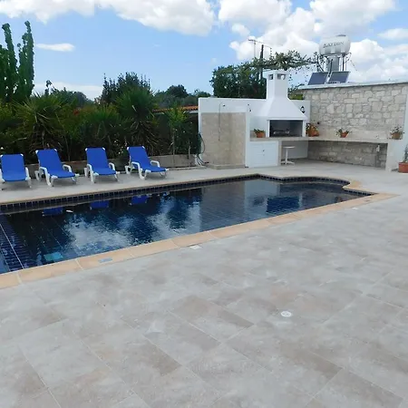 Country house Antigoni's *